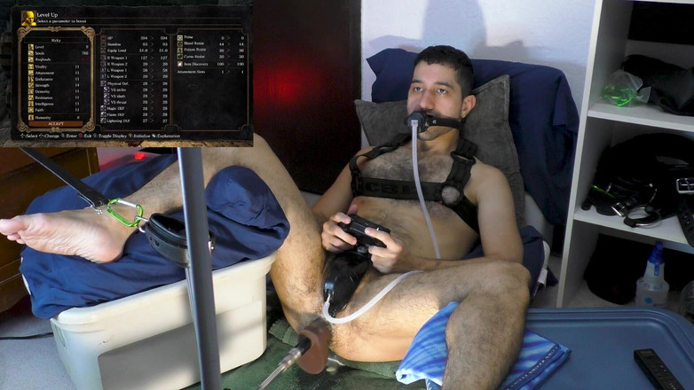 Ricky Cage: Pertunjukan Kamera Langsung Bonus 2023 Bahagian 2 - Bermain Permainan Video Semasa Dikongkek...