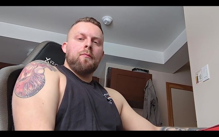 WolfgangWhite: 第一人称视角：我在工作中很饥渴，我需要射精