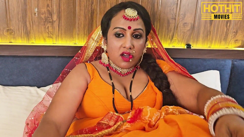 Hothit Movies: Sasur Ki Hawas. Bapa mertua menekan buah dada besar bahu