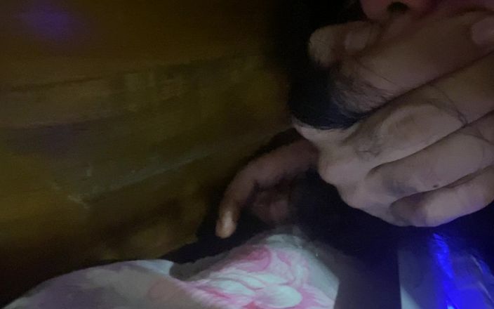 Arabicqueen: Pasangan imut horney ngentot setelah husban pergi keluar