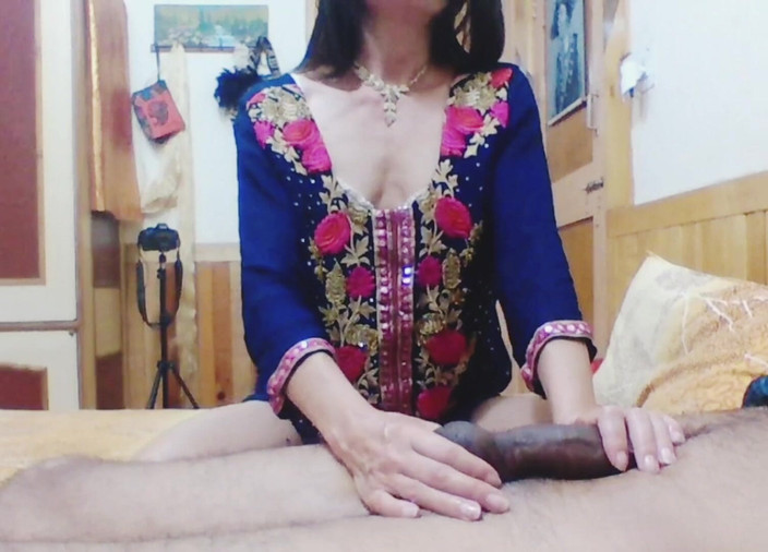 Bolly Karma: Pulă minunată matură sexy picantă