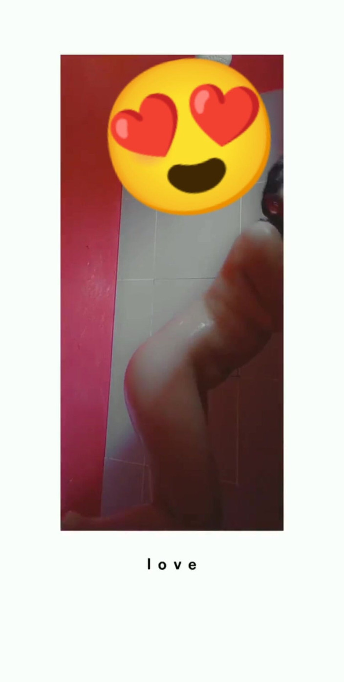 Eatrella j: Mladá dáma tančí sexy část 4