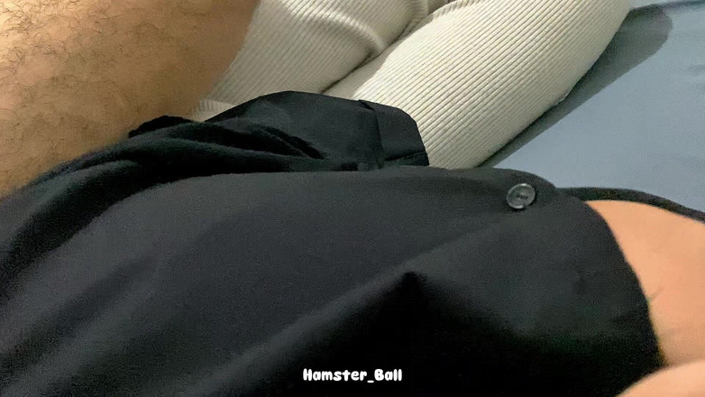 Hamster_Ball: Îmi deranjez sora vitregă musulmană de peste 18 ani în camera ei