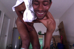 Slimthugganc: Vizinhos assistindo