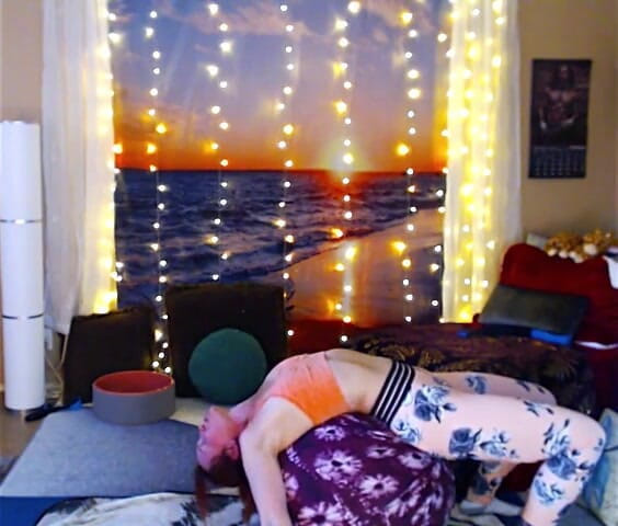 Aurora Willows: 全身ヨガ