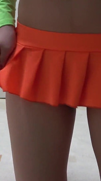 Mini Skirt dan G String Seluar Dalam Dan Melekat Buah dada semula jadi daripada T-Shirt awek Jepun Natsume Maki Pembersihan Bilik