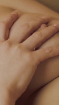 Sürtük kızıl saçlı furiosa (madi collins) boşalana kadar Alison Rey'i sikiyor