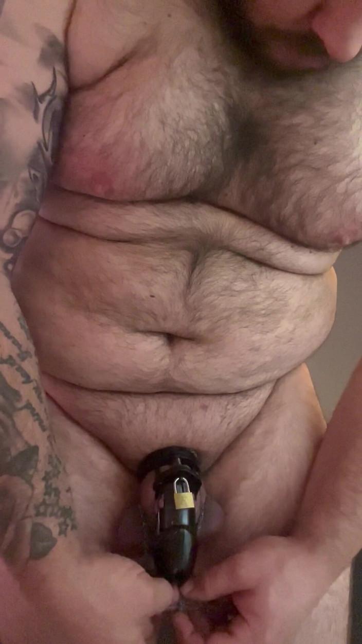 Shaun Cbt: Castitate cu robie cu și cleme extreme pentru sfârcuri 