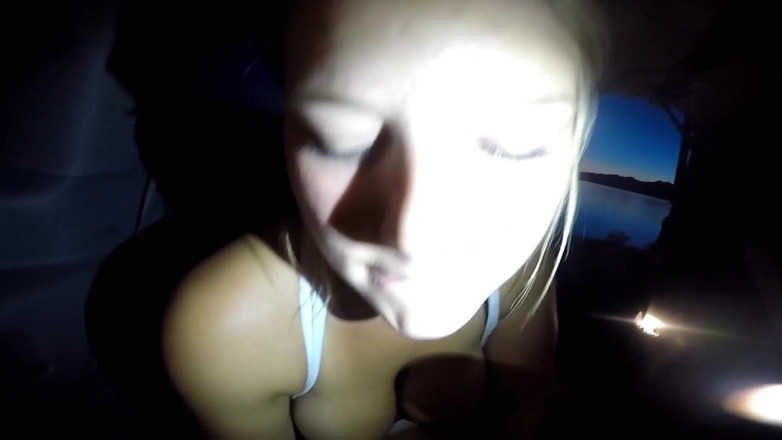 Mya Lane: Plaj günü evli kadın iki kez yarak emiyor