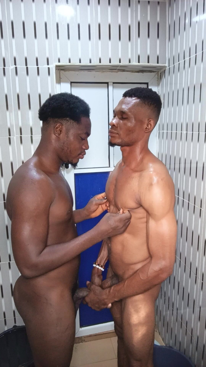 BlackDanie_production: Leker med oss själva