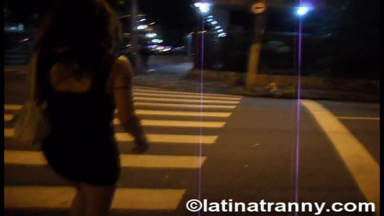 Nikki Montero: Străzile Sao Paulo se distrează cu alte fete transsexuale
