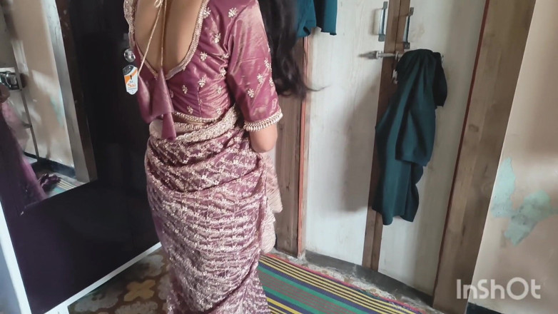 Desishycouple: Shivani se masturbe pour la première fois.