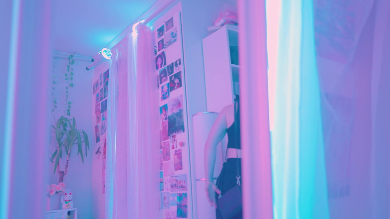 Jolie Lyon: Ibu tiri Keluar Pada Pertemuan Dengan Seseorang Selain Daripada Awak