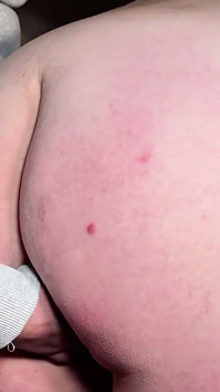 Soție cu fundul mare, rotundă, pe la spate- Ejaculez o mulțime de spermă