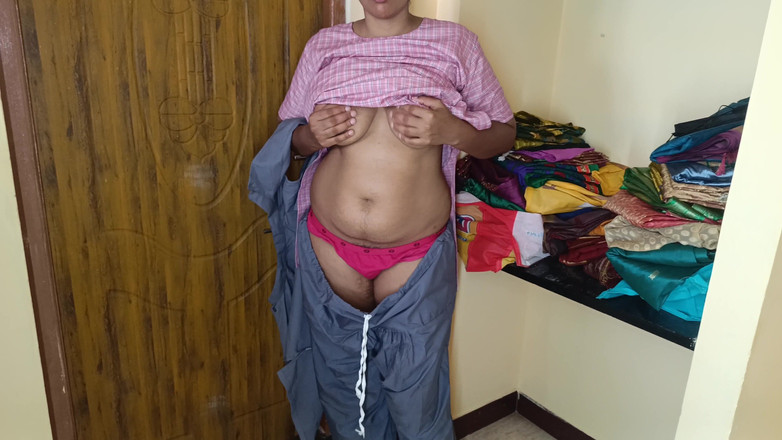 Ilakkiya: Školačka