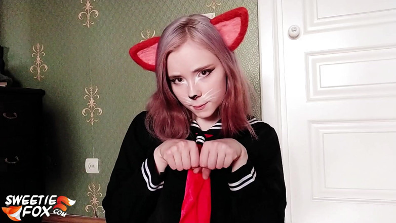 Sweetie Fox: Giovane ragazza cosplay gioca con la figa e vibratore al...