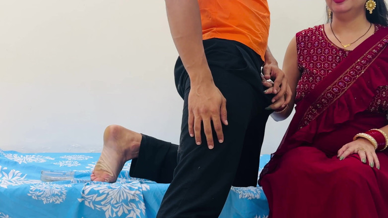 Hornycouple149: Roztomilá Saree Bhabhi zlobí se svým devarem pro drsný a...