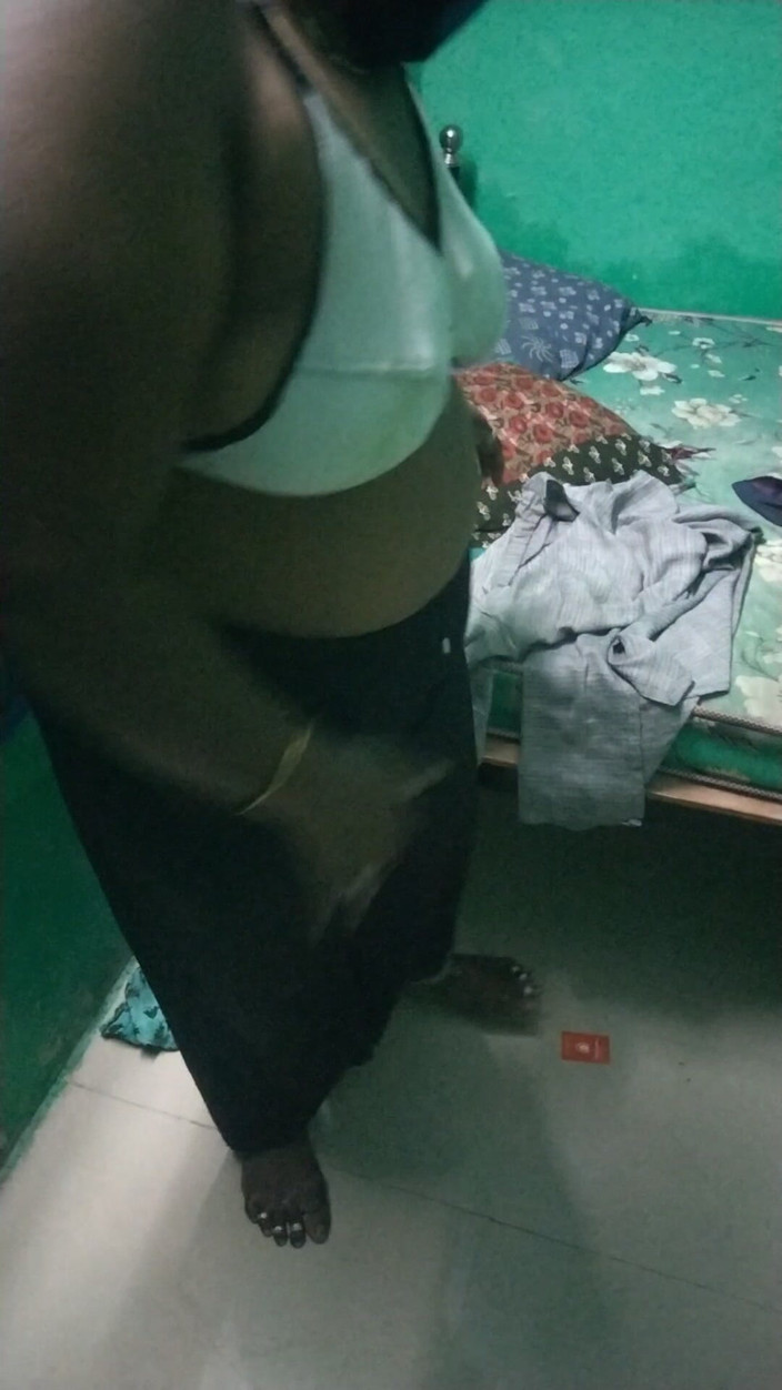 Tamil lesbian: Robe avec sexe torride