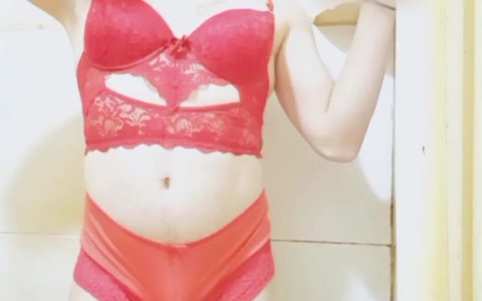 Carol videos shorts: De rode lingerie van mijn stiefzus passen