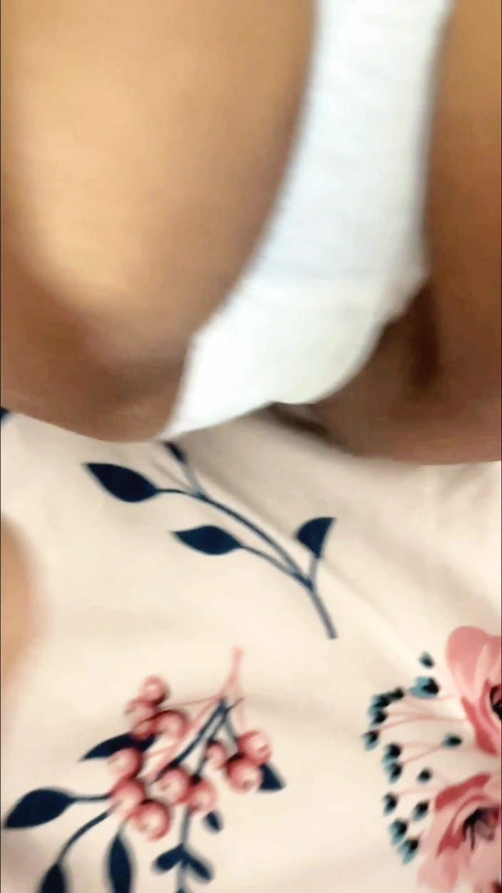 Raju raj: Teman lelaki Angrily mengongkek saya dengan keras di dalam bilik...