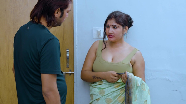 Khiladi69: Nieuwe Desi Bhabhi eerste keer seks met vriend van man,...