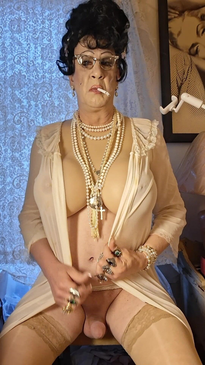 Mshollbrook: Ms Hollbrooks Pussy