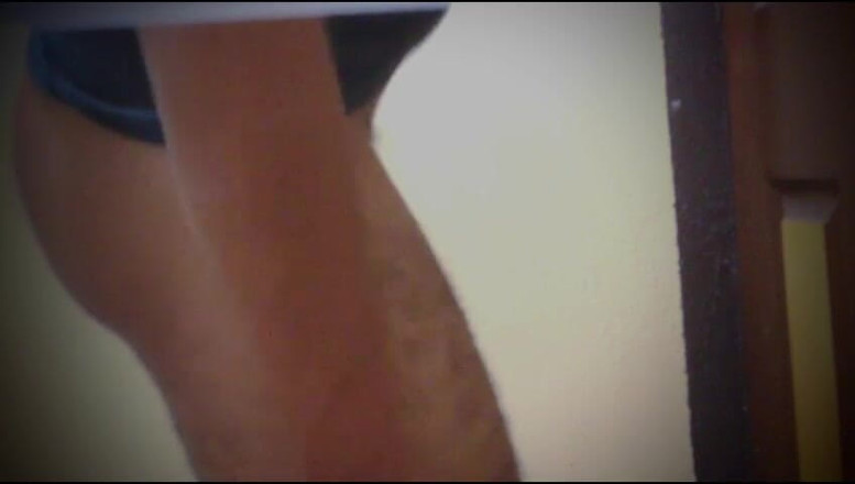 Tetto Michel: Filmuję mojego heteroseksualnego przyjaciela, kiedy wchodzi do mojej łazienki