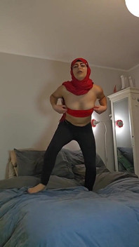 Jumping on My Bed Till My Last Breath Mia Niqab