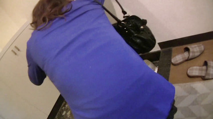 Asiatiques: Chlupatá japonská milfka si na castingu pochutná na mokré kundičce