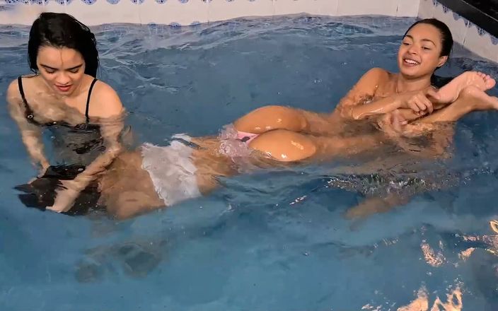 FetishKing: Threesome Pool Games - Breath Control