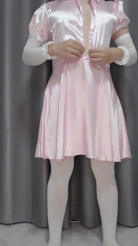 Sissy Kanisa travestito cameriera servizio parte 2 vestirsi