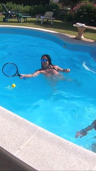 Někdo pro kulečníkový tenis