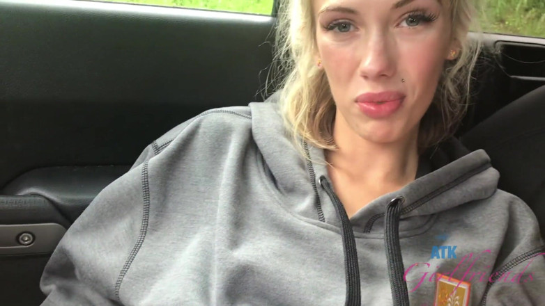 ATK Fans (Girlfriends): Vacances virtuelles - Sky Pierce aime la plage