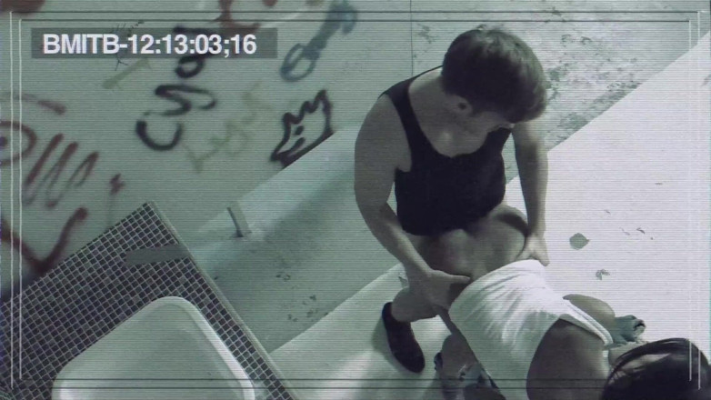 SEXUAL SIN: Câmera doce no banheiro Cenas sub 03
