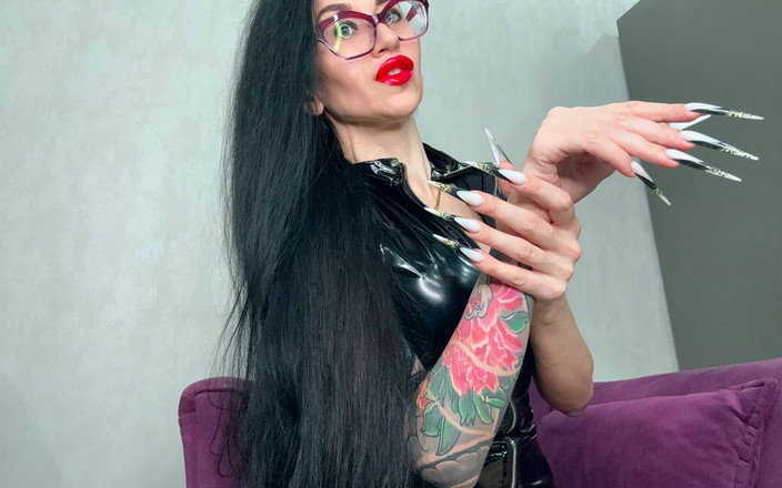 Julia domaina: 새로운 손톱 모양은 더 이상, 날카로운 스틸레토, 긴 손가락으로 손바닥을 크게, Pvc 쪼이는 드레스와 망사