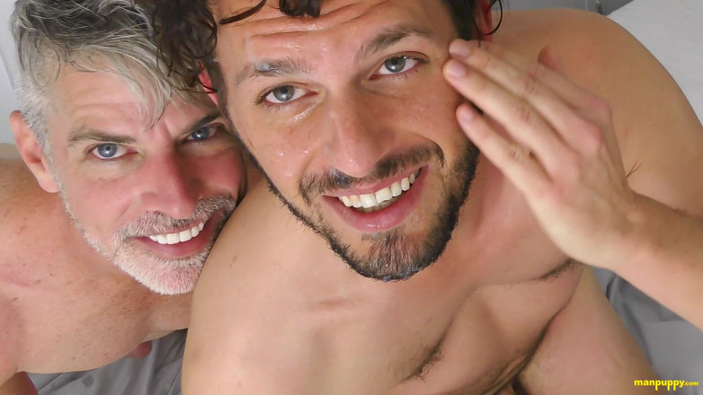 Man Puppy: Глазурована - фліп-трах без презерватива на камеру в прямому ефірі