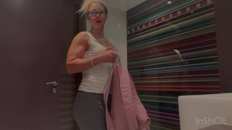 CALLIE ROKS: Fitting Room Roleplay Guys and Girls Change Together