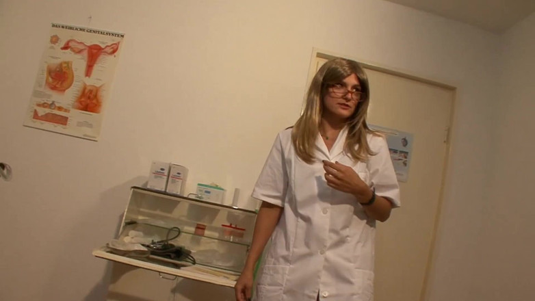 MMV films - The Original: Hastası onu sikerken tatmin oluyor.