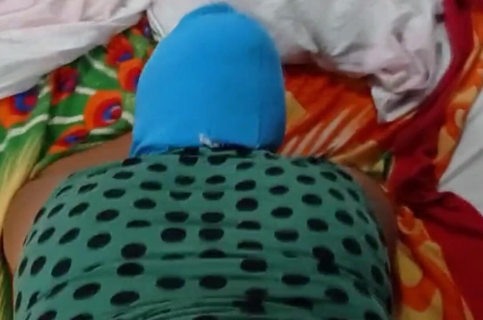 Gordita Culo Rico: Hông to của Laura.