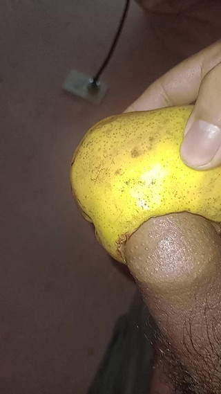 DERECK LUU: Sikişen meyve