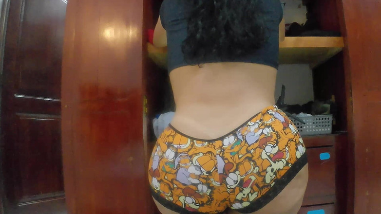 irina69star: Zmiana ubrania podczas oglądania
