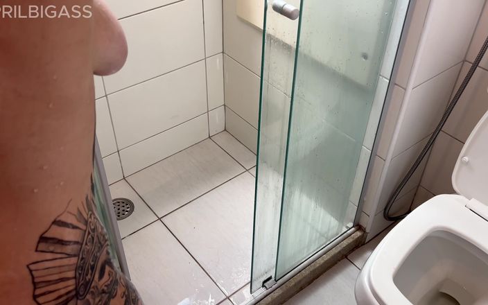 April BigAss: Menselijke toiletdag 3 echte training!, meer dan 5 liter plas, "rommelig" en eindelijk...