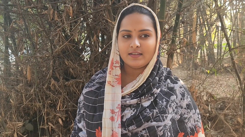 Akhi moni: Saya membawanya dari luar ke bilik dan mengongkeknya.