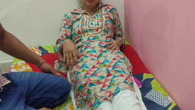 Hornycouple149: Hintli üvey kardeş evlendikten sonra ilk sikişlerinde üvey kız kardeşini hamile etmeye çalıştı...