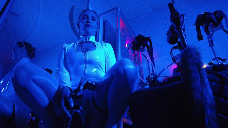 Eva Latexxx: Diosa Eva látex domina femdom solo fetiche juguetes follando bdsm...