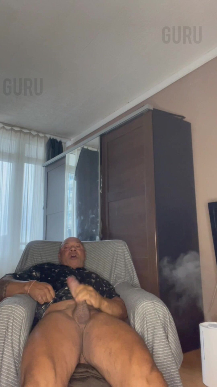Mr. Guru: Sr. Guru Fisiculturista papai masturbado.punheta