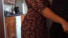 Tưởng tượng đụ trong nhà bếp cuckold!