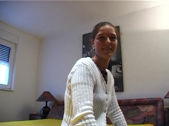 German Classic Porn videos: Tanja 23, studentessa tedesca che fa un'audizione