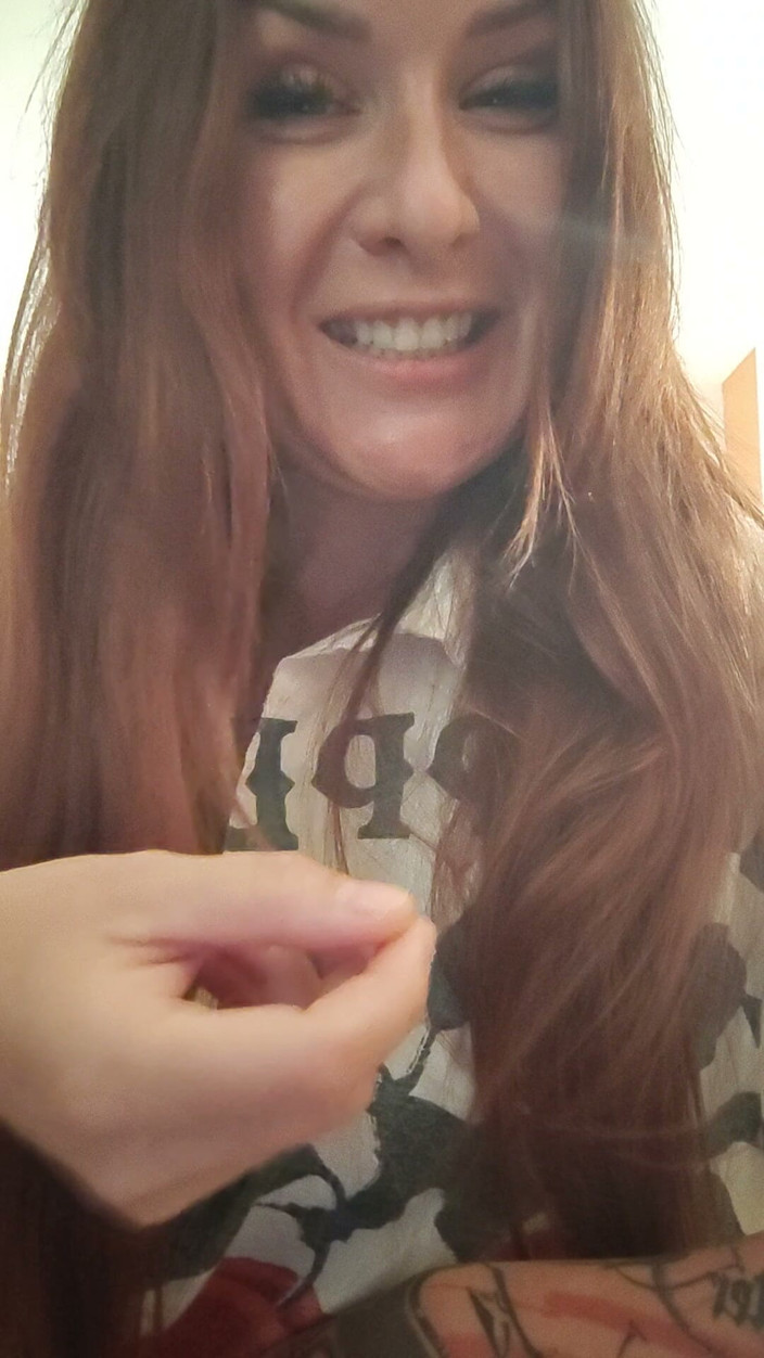 REELL - The cute Girl next door _ FemDom Reality: Bu aptal pozisyonda boşalamayacağına bahse girerim :d