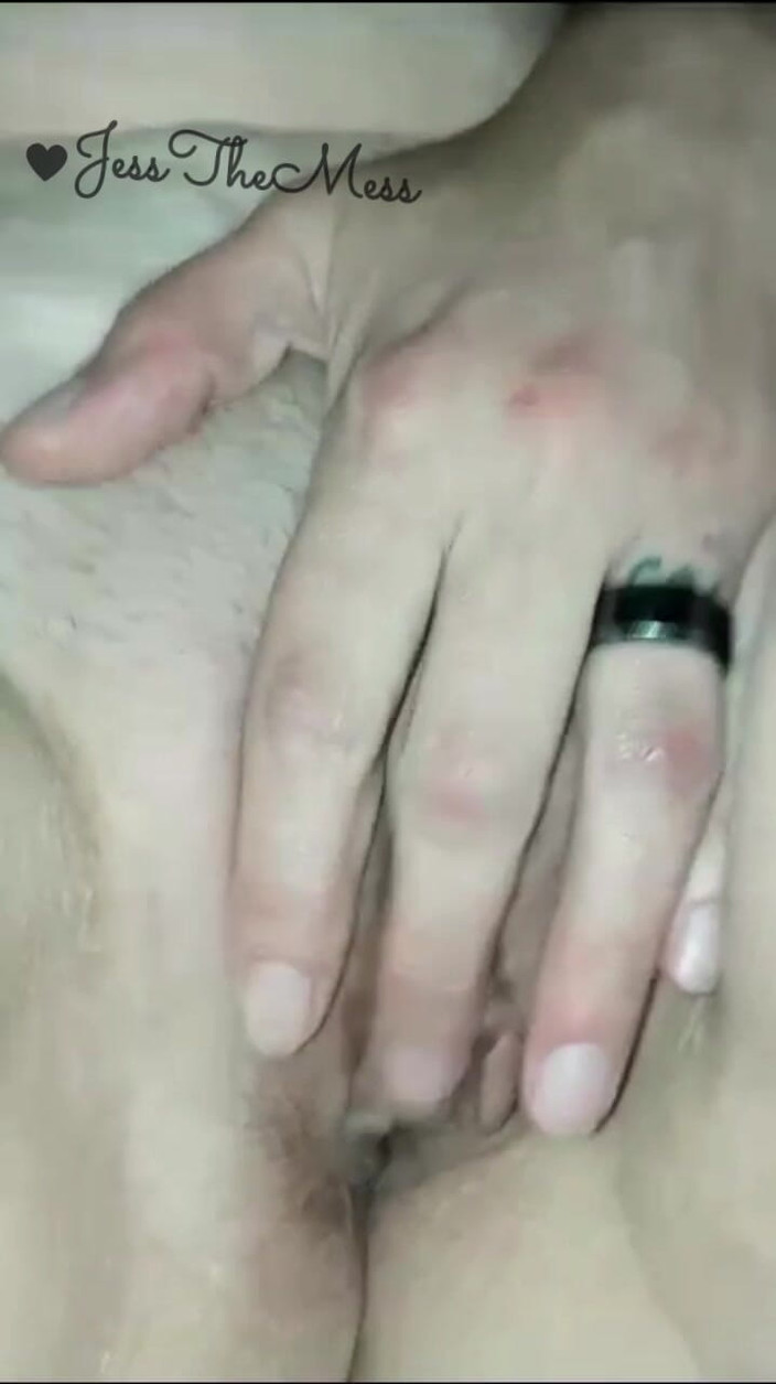 JezzThaMezz: Arrapata e sola